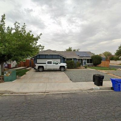 14712 Ponderosa Ranch Rd, Victorville, CA 92392