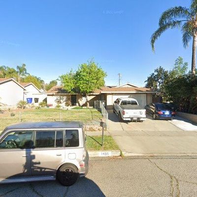 1495 Cole Ave, Highland, CA 92346