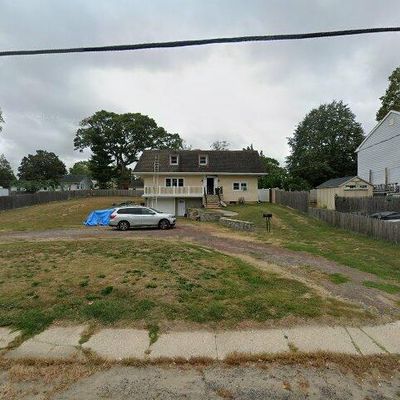 168 Leonardville Rd, Belford, NJ 07718