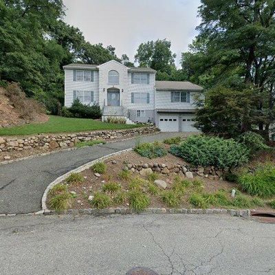 17 Skyline Dr, West Orange, NJ 07052