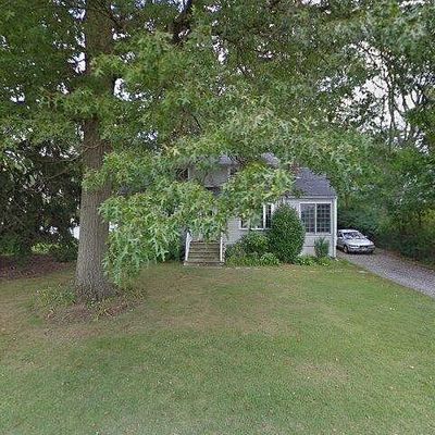 17 West Dr, Montvale, NJ 07645