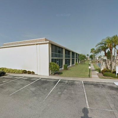 2135 N Courtenay Pkwy #202, Merritt Island, FL 32953