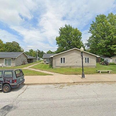 215 Main St #8, Warsaw, IL 62379