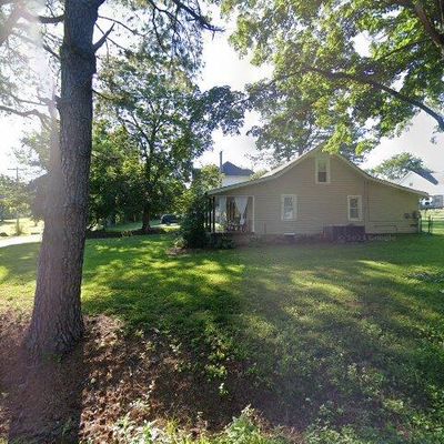 218 S Palmers Chapel Rd, Cottontown, TN 37048