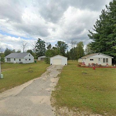 2195 E Cranberry Lake Rd, Harrison, MI 48625