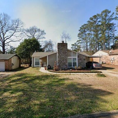 221 Pinewood Dr, Millbrook, AL 36054