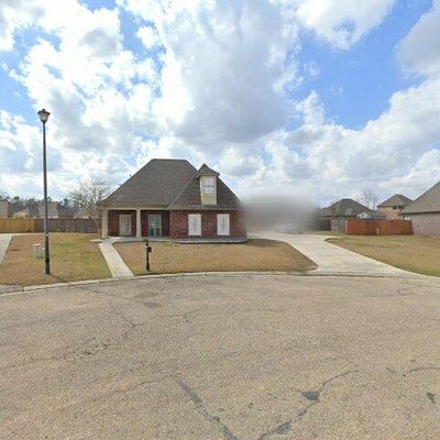 22753 Balsam Dr, Denham Springs, LA 70726