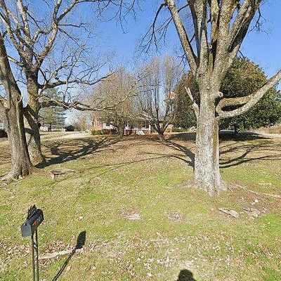 200 Western Ave, Hartsville, TN 37074