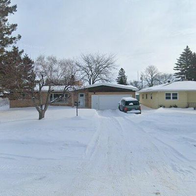 2018 8 Th St S, Moorhead, MN 56560