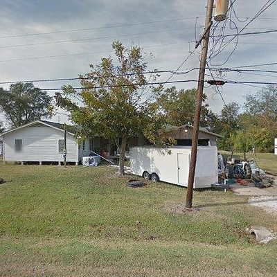 202 9 Th Ave, Nederland, TX 77627