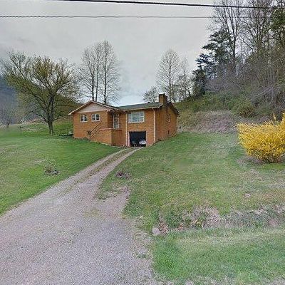 207 Lunar Trace Rd, Waynesville, NC 28786