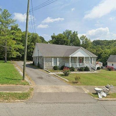 209 Bright Ave, Fayetteville, TN 37334