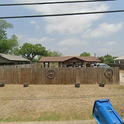 250 Meeker Rd, Kerrville, TX 78028