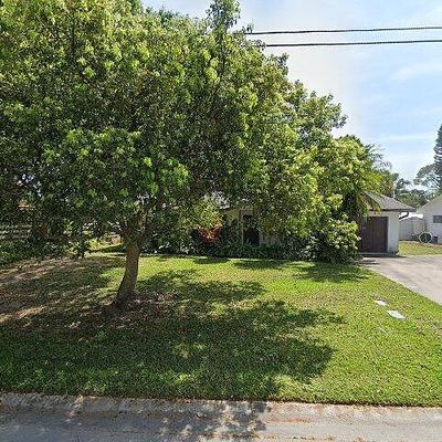 2568 Arapaho St, Sarasota, FL 34231