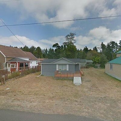 26206 R St, Ocean Park, WA 98640