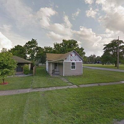 2621 Marion Ave, Mattoon, IL 61938