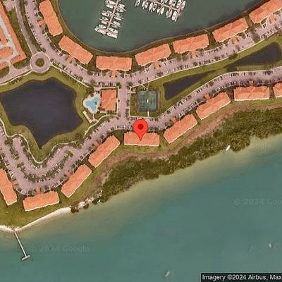 27 Harbour Isle Dr W Ph 4, Fort Pierce, FL 34949