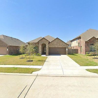 2722 Kaman Ln, Pearland, TX 77581