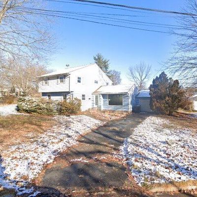 275 Addison Pl, Paramus, NJ 07652