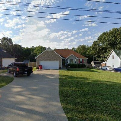 234 E Pine Mountain Rd, Clarksville, TN 37042