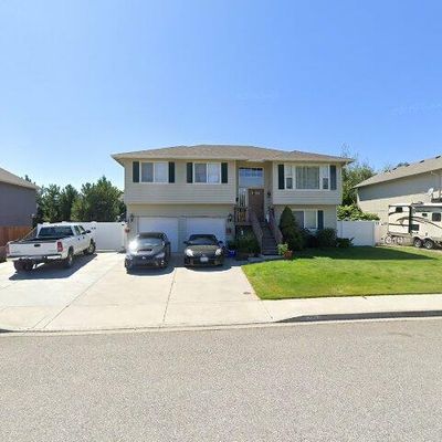 2353 Veedol Dr, East Wenatchee, WA 98802