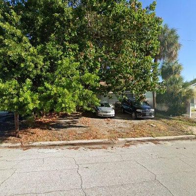 321 77 Th Ave, St Pete Beach, FL 33706