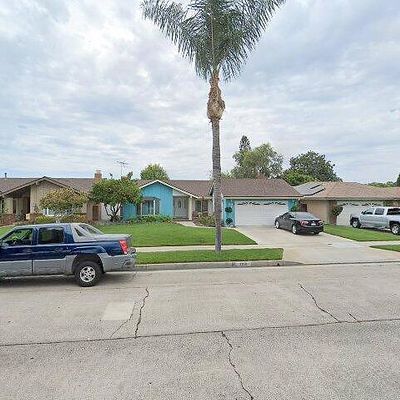 2818 N Flower St, Santa Ana, CA 92706