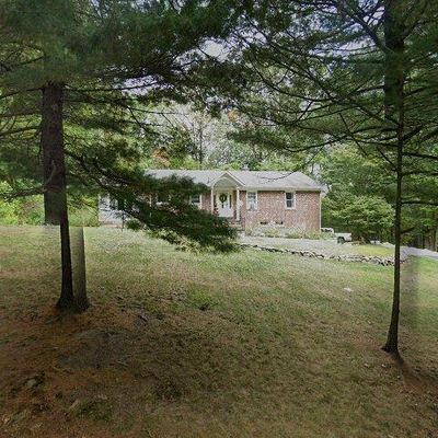 3 Old Bilby Rd, Hackettstown, NJ 07840