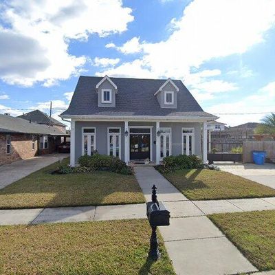 3521 Karen Dr, Chalmette, LA 70043