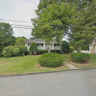 37 Gordon Dr, Easton, PA 18045