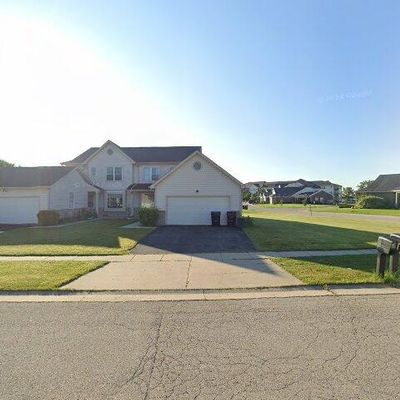 39 E Sedgemeadow St, Elkhorn, WI 53121