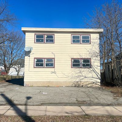 39 Oliver Ave, New Brunswick, NJ 08901