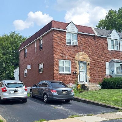 39 W Garrison Rd, Brookhaven, PA 19015