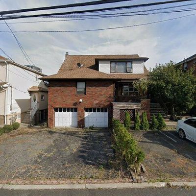 332 12 Th St, Palisades Park, NJ 07650