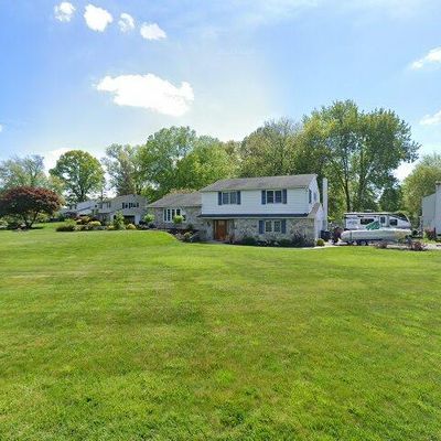 34 Dutch Dr, Southampton, PA 18966