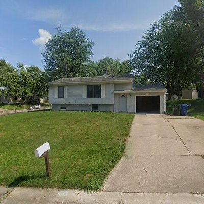 4125 Cresthill Dr, Davenport, IA 52806