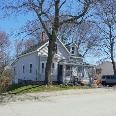 42 Maple St, Brewer, ME 04412