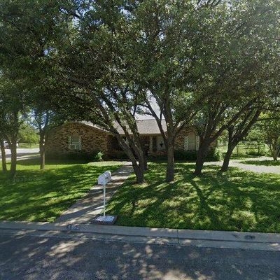 4402 Rosewood Dr, Brownwood, TX 76801