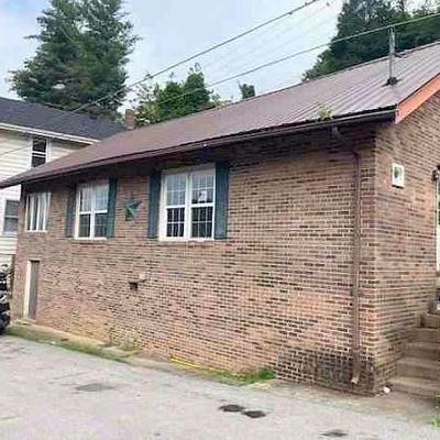 445 E Mound St, Harlan, KY 40831