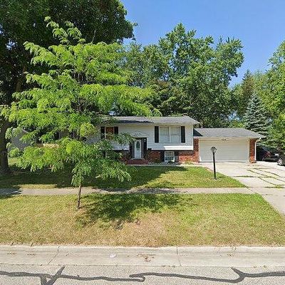 4515 Washington St, Midland, MI 48642