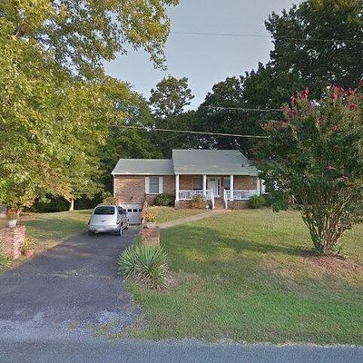 404 Darrell Ln, Hurt, VA 24563