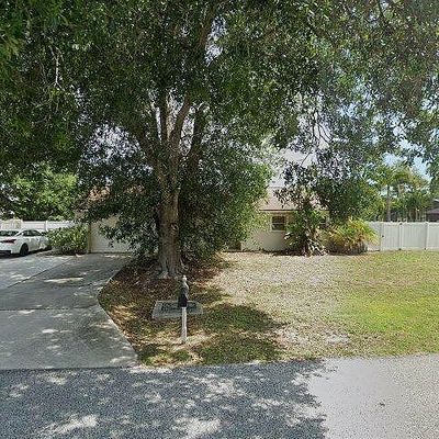 4075 Velarde Ln, Sarasota, FL 34235