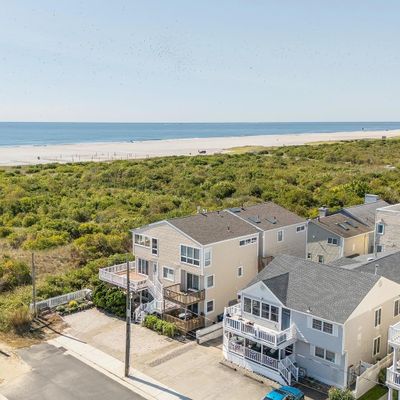 410 35 Th St S, Brigantine, NJ 08203