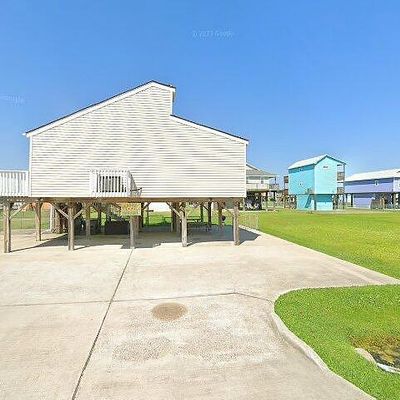 4111 Navarro Dr, Galveston, TX 77554