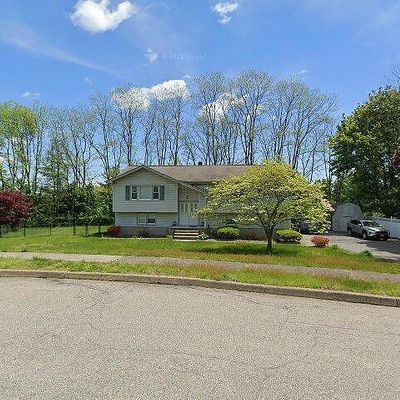 5 Charles Haber Jr Rd, Butler, NJ 07405