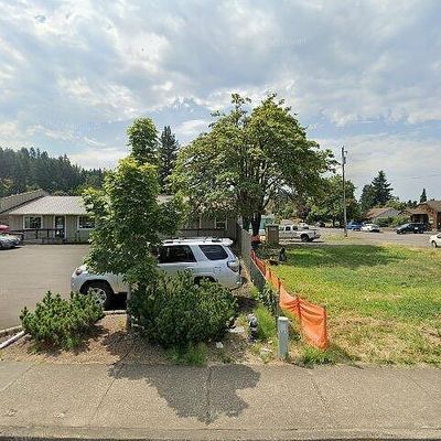 50 S 17 Th St #D, Cottage Grove, OR 97424