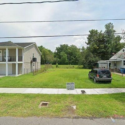 511 Center St, Arabi, LA 70032