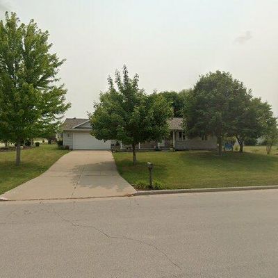 520 Nicole Ln, Wrightstown, WI 54180