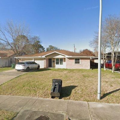 531 Edgebrook Dr, Houston, TX 77034