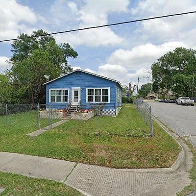 4600 Terry St, Houston, TX 77009